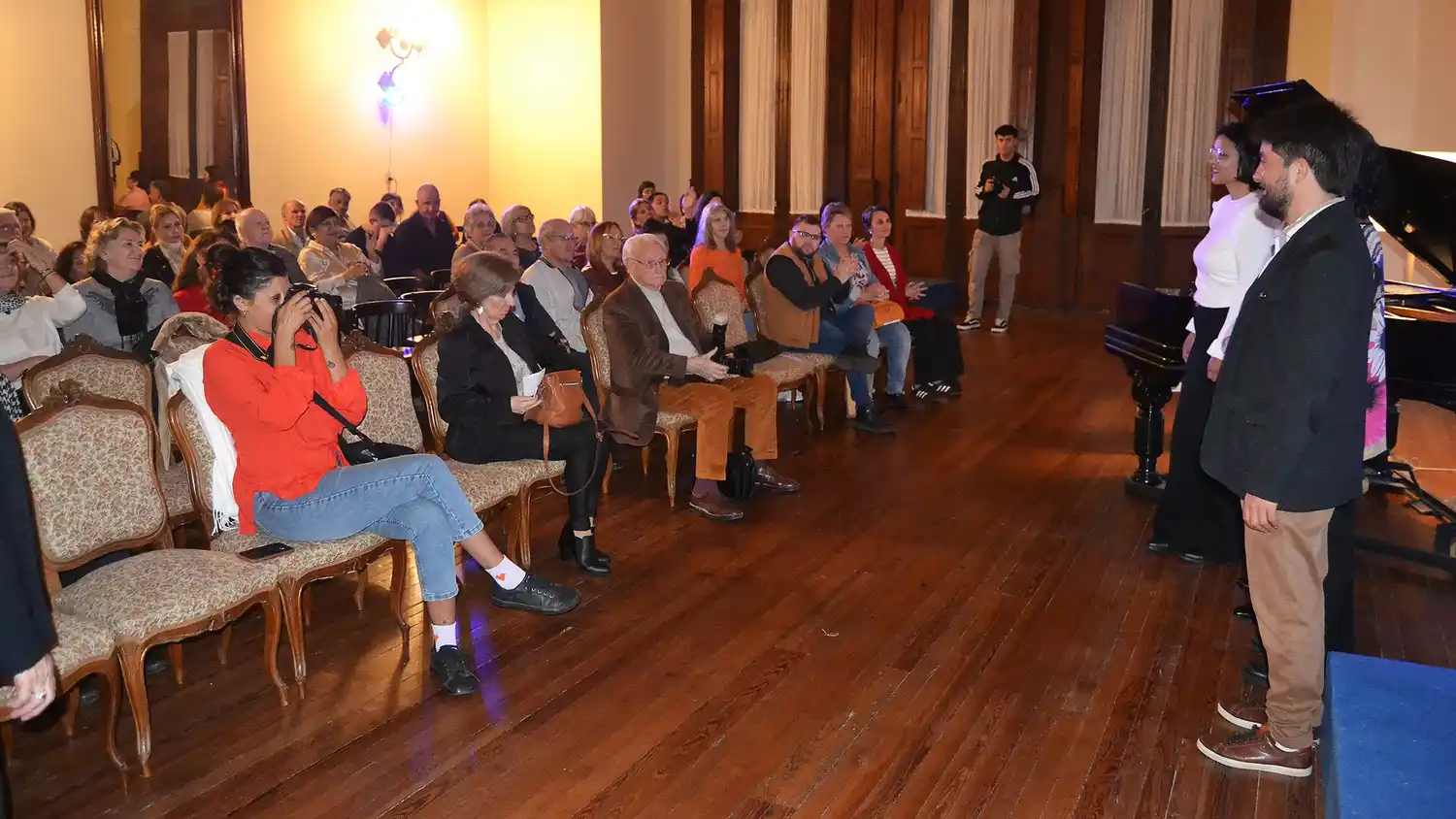 “Piano Adentro” deleitó al público gualeyo con su exquisita música instrumental