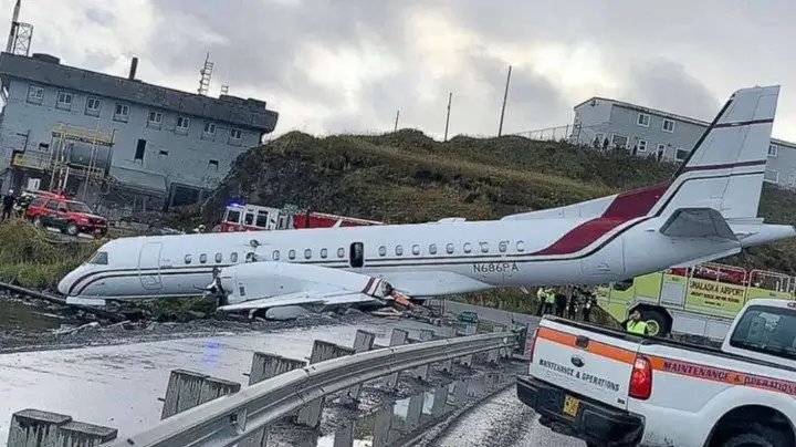 Alaska: murió una persona dentro de un avión