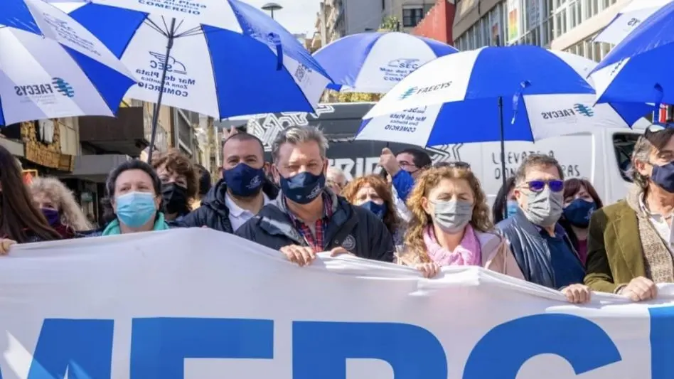Empleados de comercio se manifestaron a favor de su día no laborable