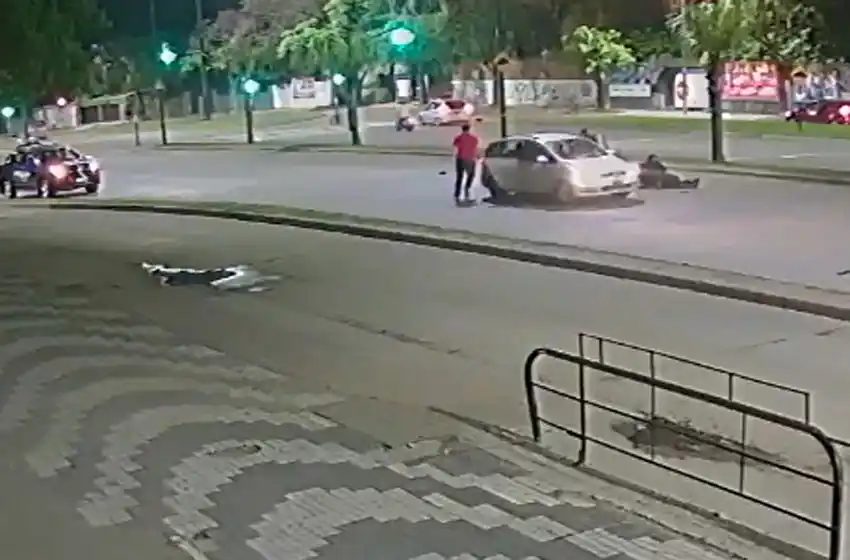 Piden colaboración para dar con el testigo que socorrió al policía atropellado en zona norte