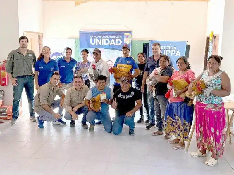El PAIPPA entregó reproductores
avícolas en Campo del Cielo