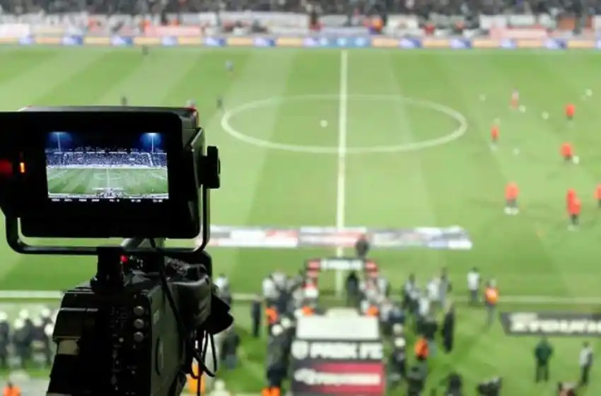 Bares y cafés, los viejos conocidos escenarios para ver fútbol