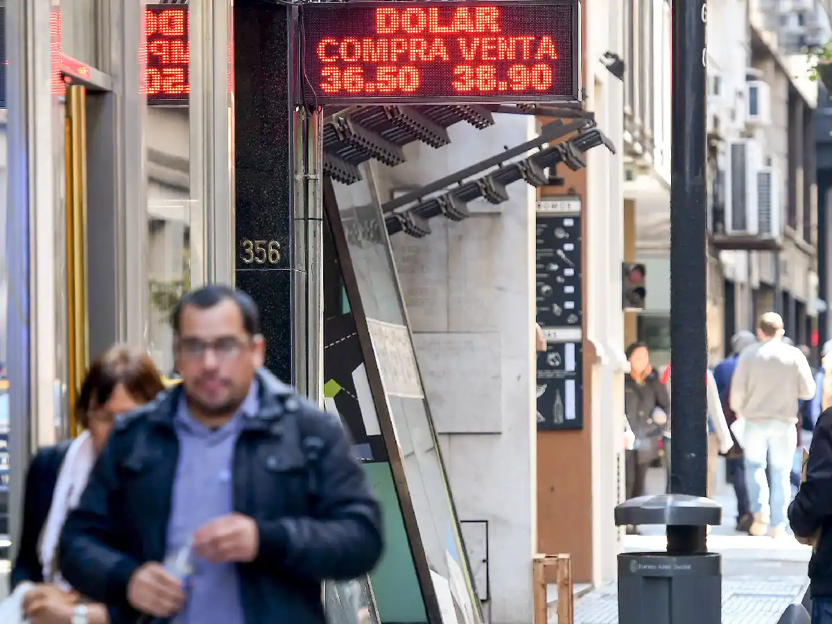 Dólar y política: cómo fue que el tipo de cambio forzó la modificación del gabinete
