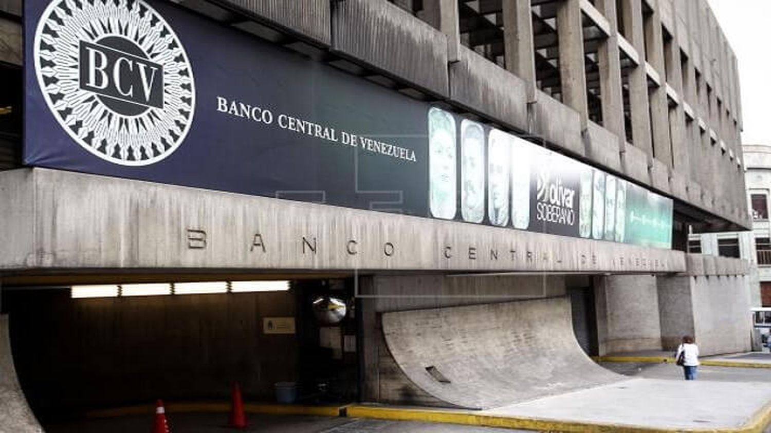 Banco Central de Venezuela aumenta tarifas por operaciones financieras ¿Cuáles son y cómo te afectan?