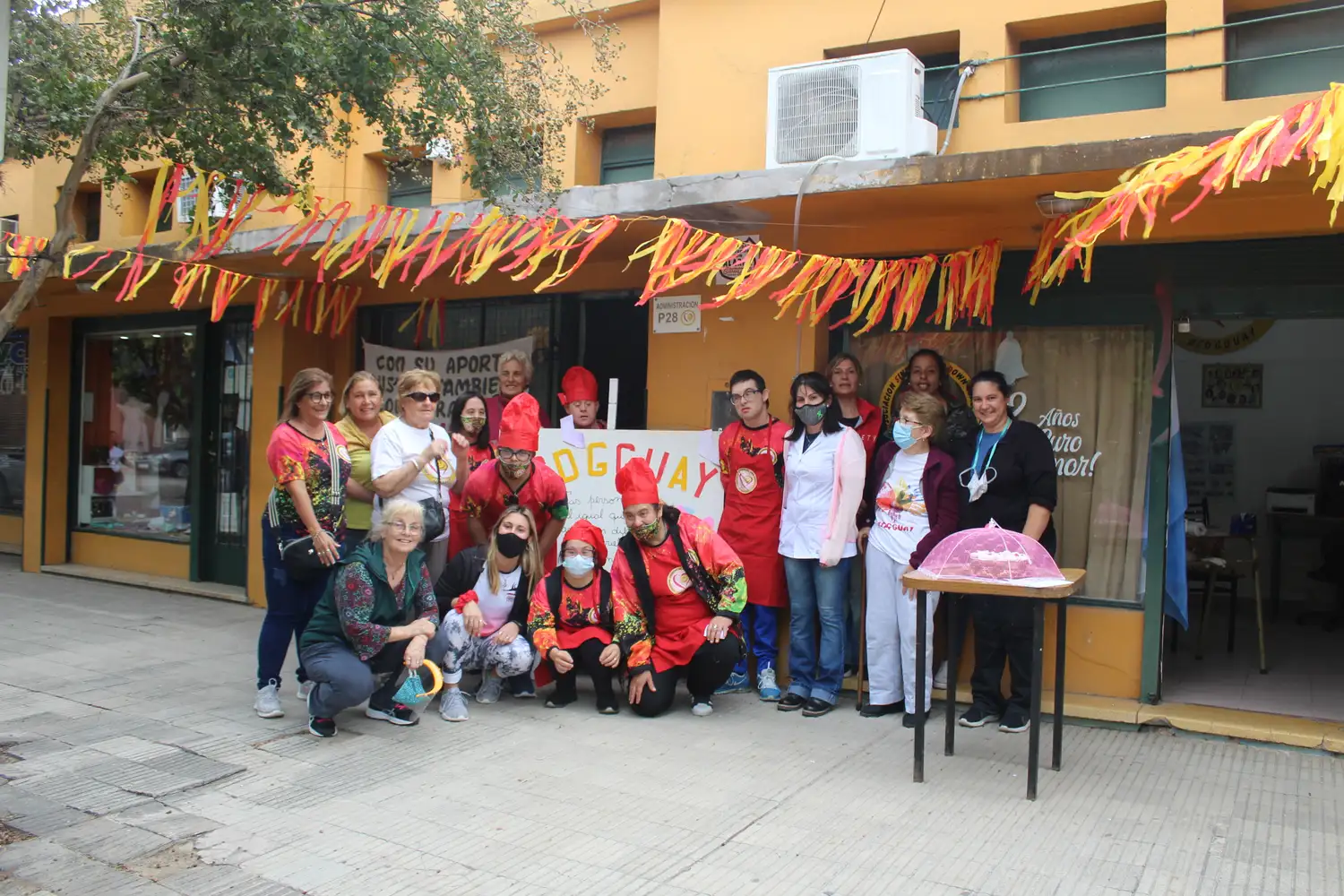 Los chicos de Asdgguay llevaron a cabo una Feria de platos