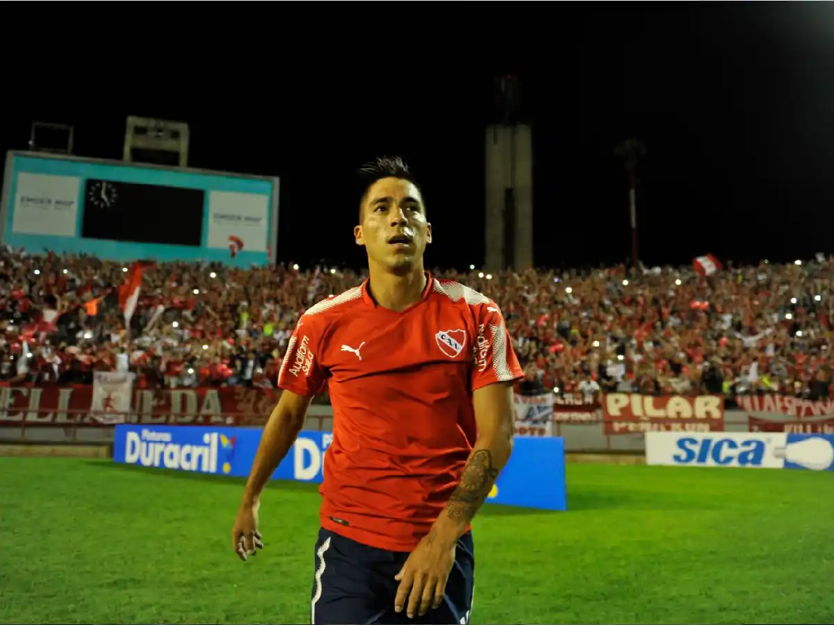 Leandro Fernández es refuerzo de Vélez 