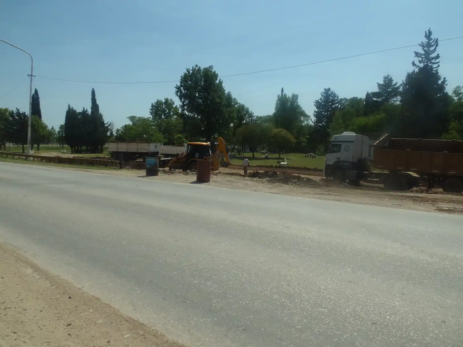 Comenzaron las tareas de ensanche en el acceso Alfonsín