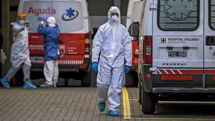 Se registraron 105 nuevas muertes, y el total de víctimas fatales asciende a 7944