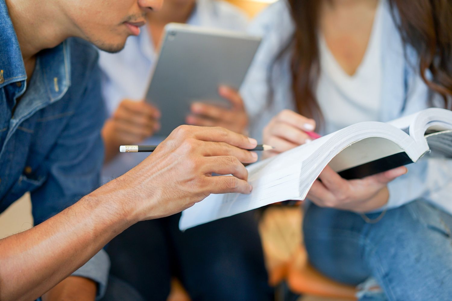 Presentan programa de Becas Municipales para estudiantes terciarios y universitarios