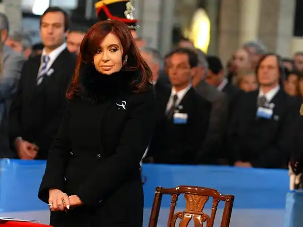 Cristina participa del Tedeum y encabeza la "fiesta patria popular" por la Revolución de Mayo
