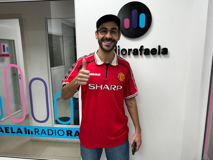 colonia de verano club 9 de julio quiero verte ganar Nacho Perassi - Cantante de la banda - 1