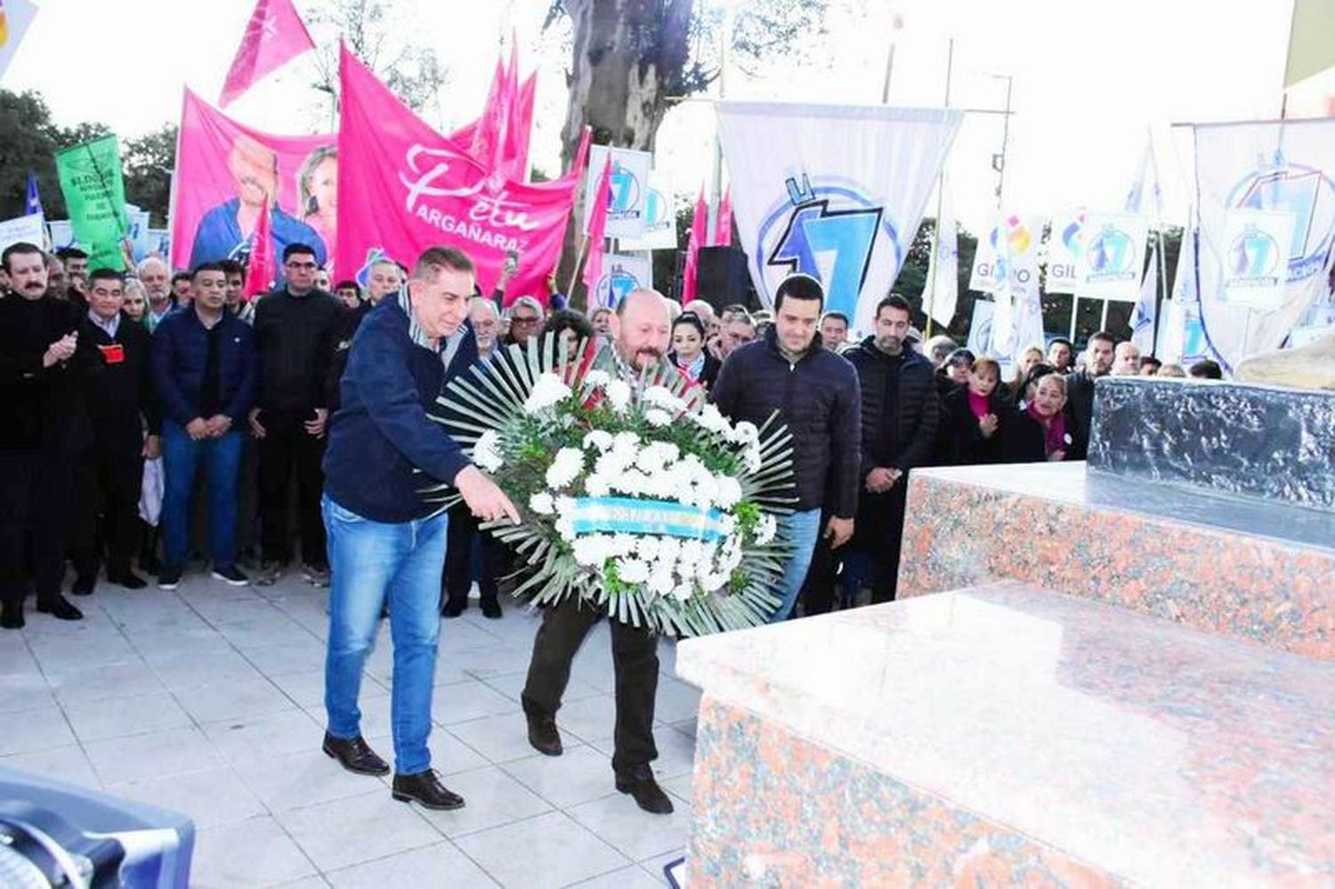 El gobernador encabezó el homenaje al 
General Perón a 50 años de su fallecimiento