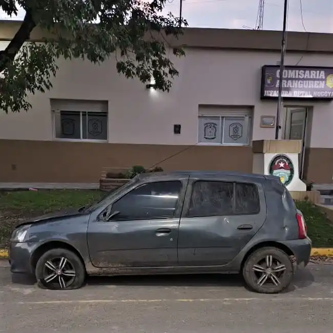 Nogoyá: investigan hurto automotor y agresión; hallaron un vehículo abandonado en la ruta Rosario–Victoria