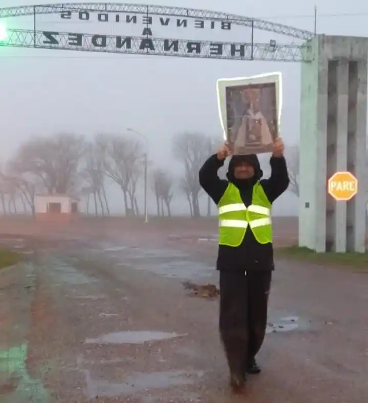 El Padre Jorge Fontana peregrinó desde Paraná hasta Nogoyá