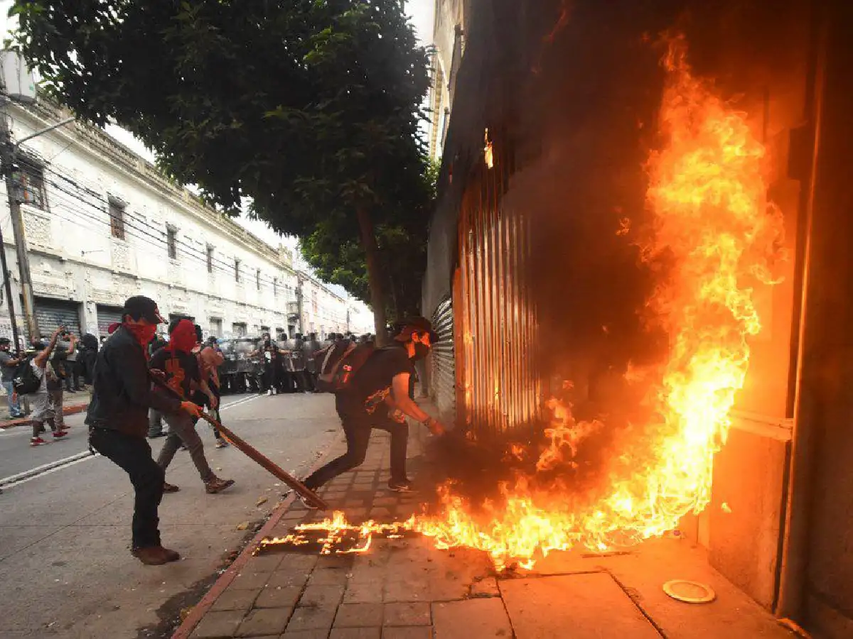 Guatemala: nuevas protestas contra el presidente y legisladores oficialistas
