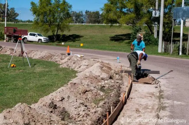 TRABAJOS EN LA ZONA DEL BARRIO DEFENSA COSTERA