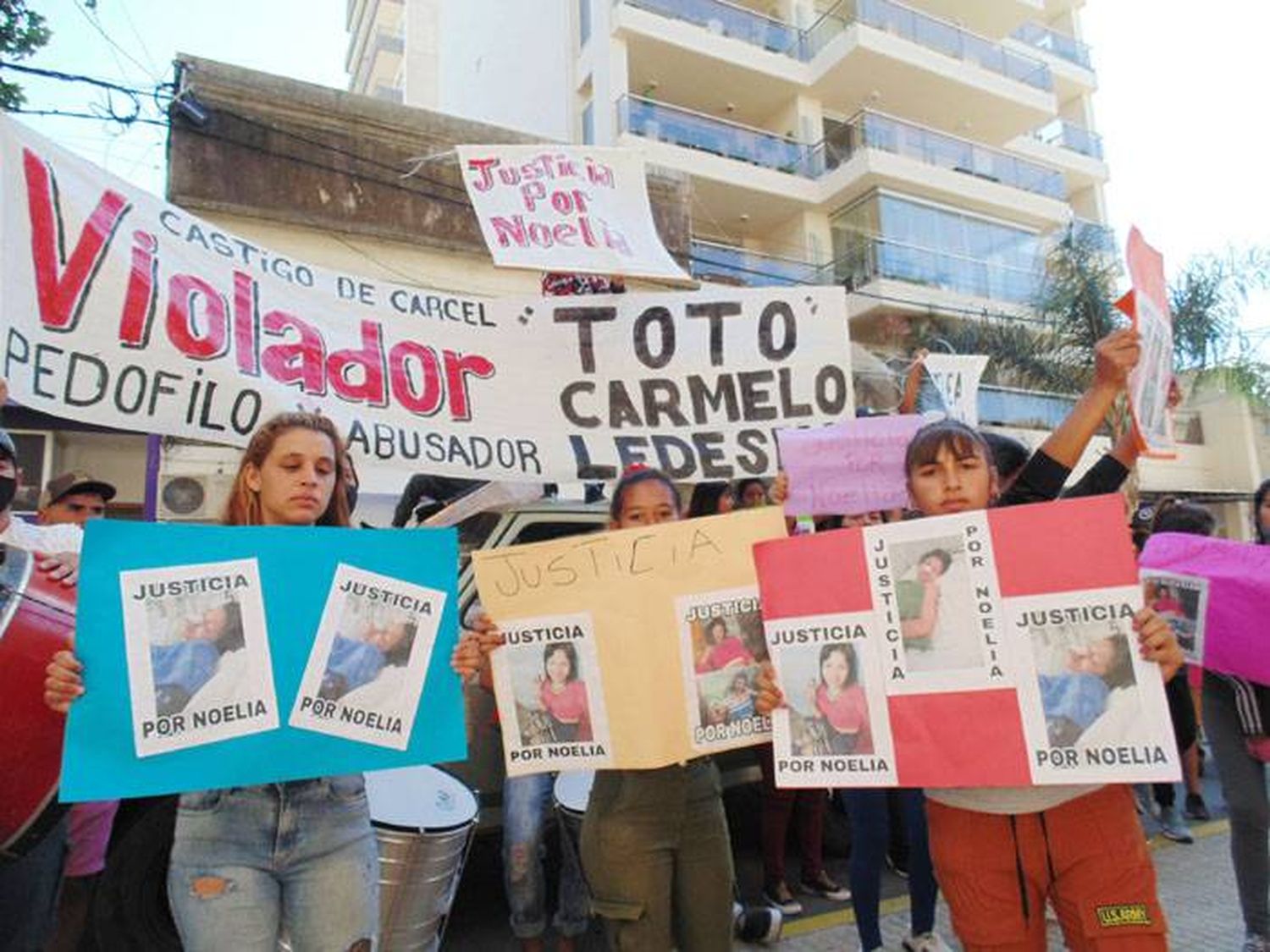 Tras la marcha frente a Tribunales, la hermana  de la víctima hizo duras declaraciones