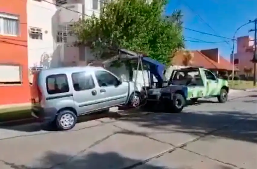 Borracho con 2.26 de alcohol en sangre embistió a una moto: trasladaron a la mujer al HPC