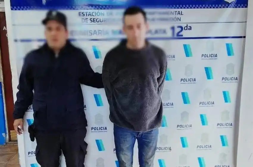 Lo sorprendió robando su auto y lo retuvo hasta que llegó la policía