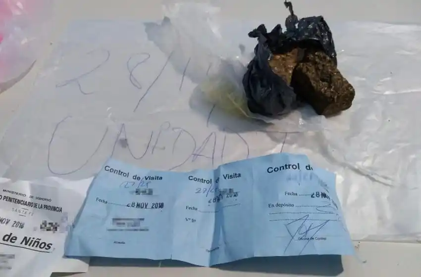 Una mujer ocultó droga en sus genitales e intentó ingresarla al penal de Coronda