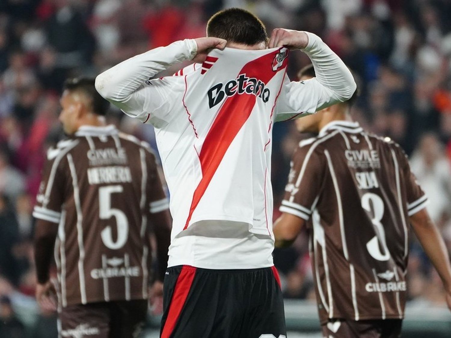 River perdió por penales con Platense y quedó eliminado del Torneo Apertura