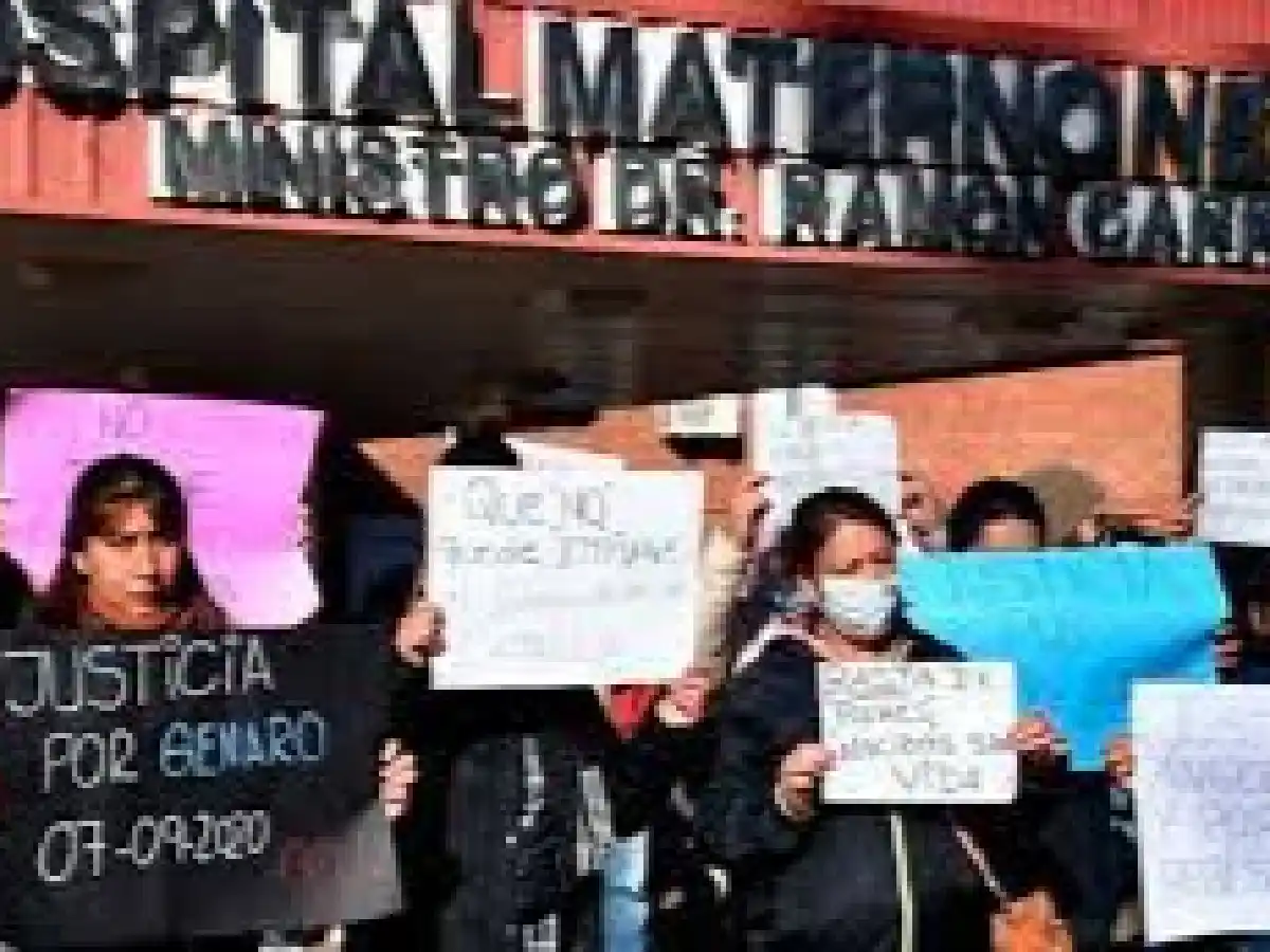 Muerte de bebés en Córdoba: la enfermera detenida buscó en internet cómo dosificar potasio e insulina