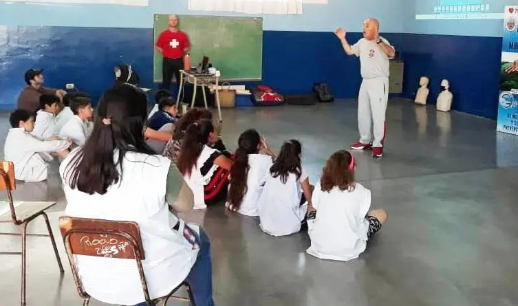 Capacitaciones de prevención en escuelas para un verano seguro