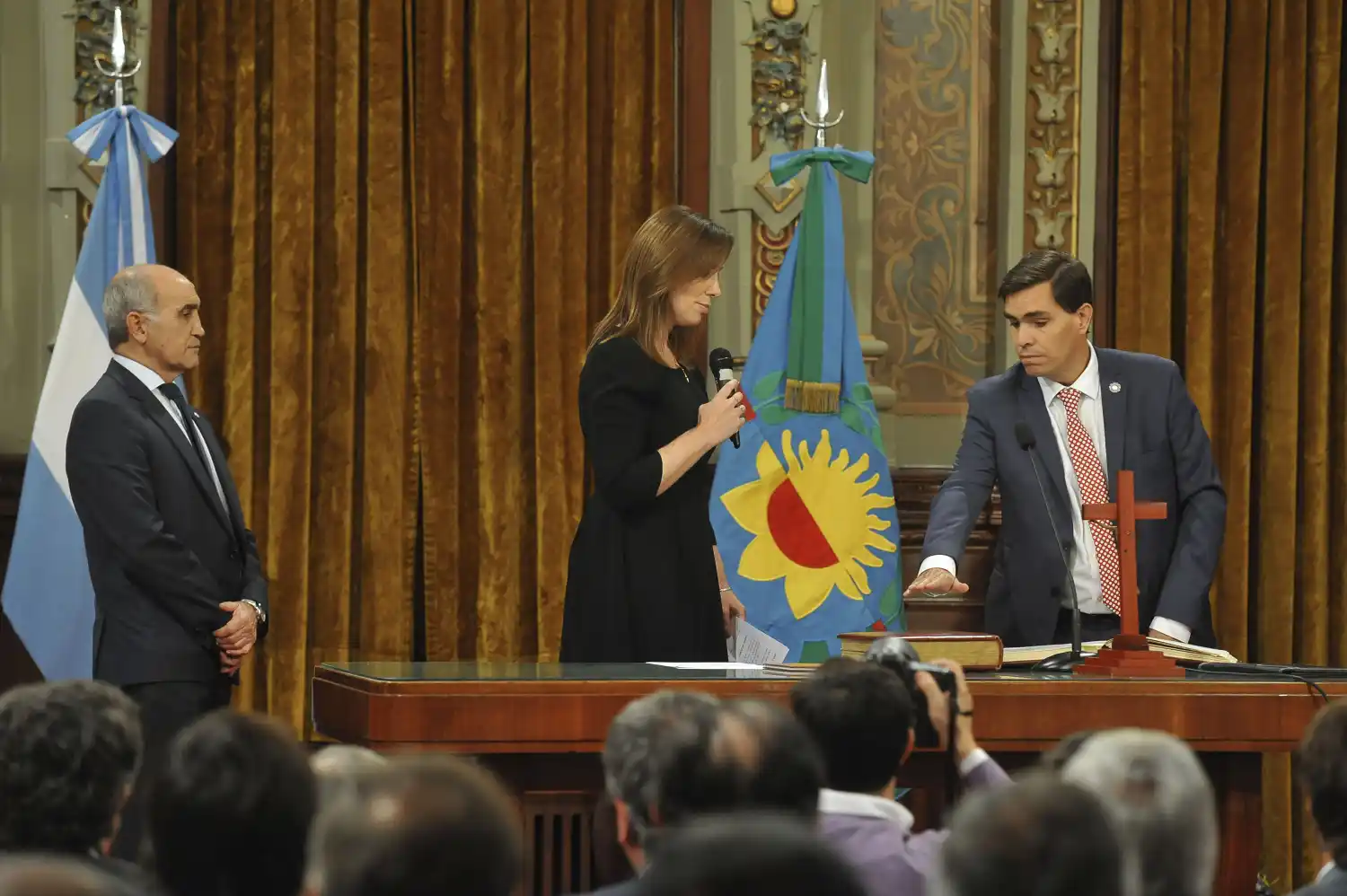 Vidal le tomó juramento al nuevo ministro de producción, Javier Tizado