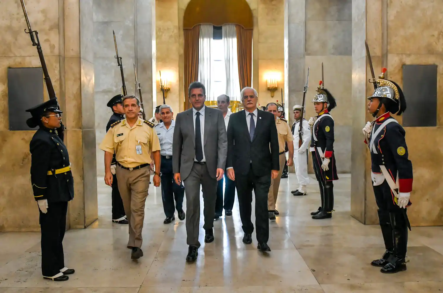 Los ministros Jorge Taiana y Sergio Massa encabezaron el acto realizado en el Edificio Libertador.