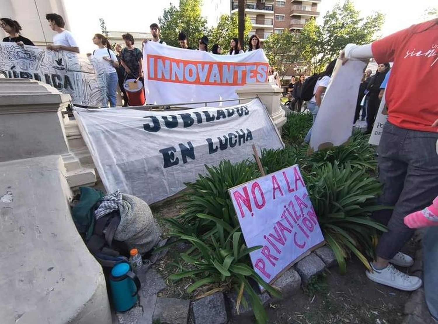 Conflicto universitario: Nueva jornada de protesta en Pergamino con clases abiertas en toda la ciudad