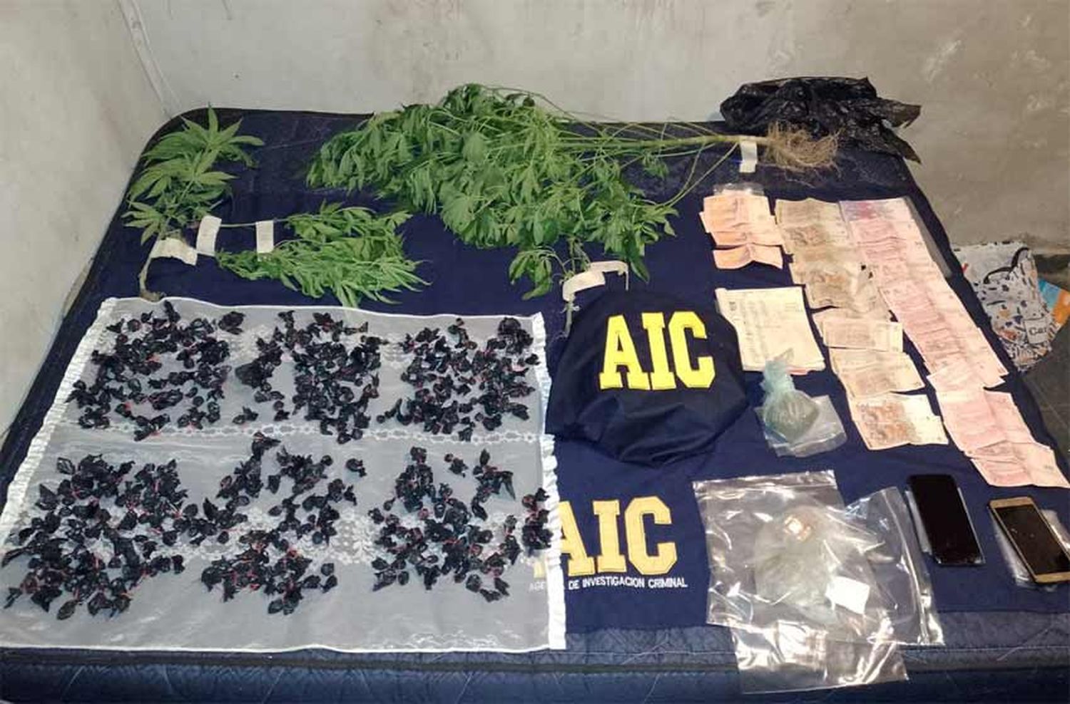 Zona noroeste: detuvieron a un hombre en su domicilio con envoltorios de cocaína y marihuana