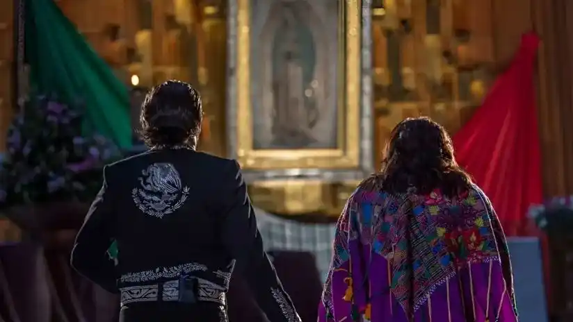 Con canciones, mariachis y flores rinden homenaje a la VIRGEN DE GUADALUPE (+Video)