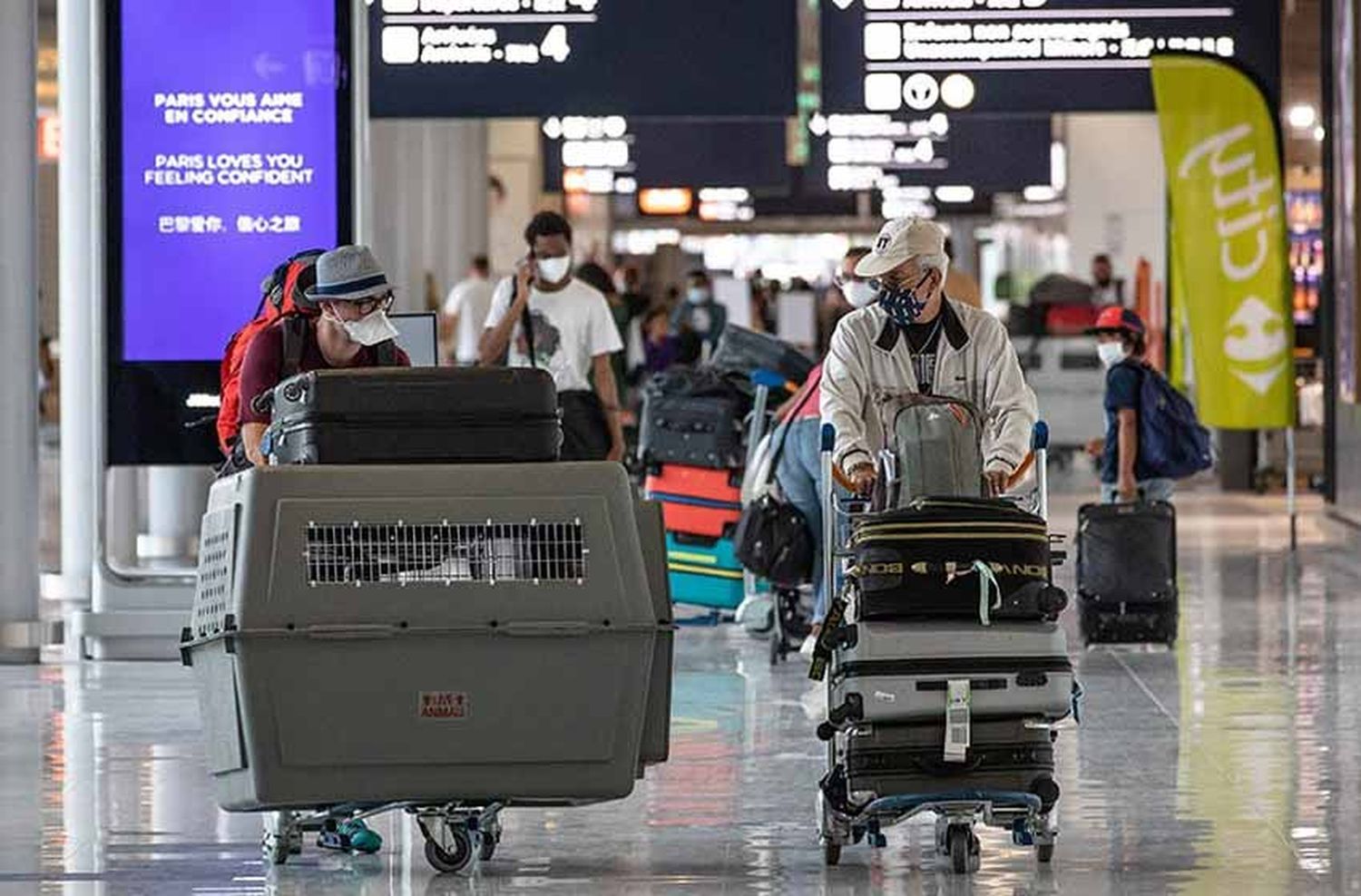 Francia comenzará a pedir test a los viajeros argentinos y de otros países de la región