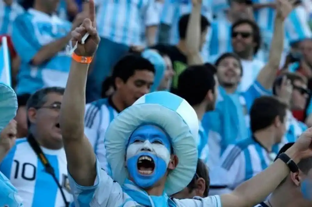 Una encuesta reveló que el 67% de los hinchas argentinos desean ir a la cancha