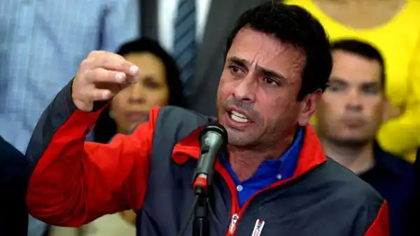 Capriles denunció que buscan inhabilitarlo