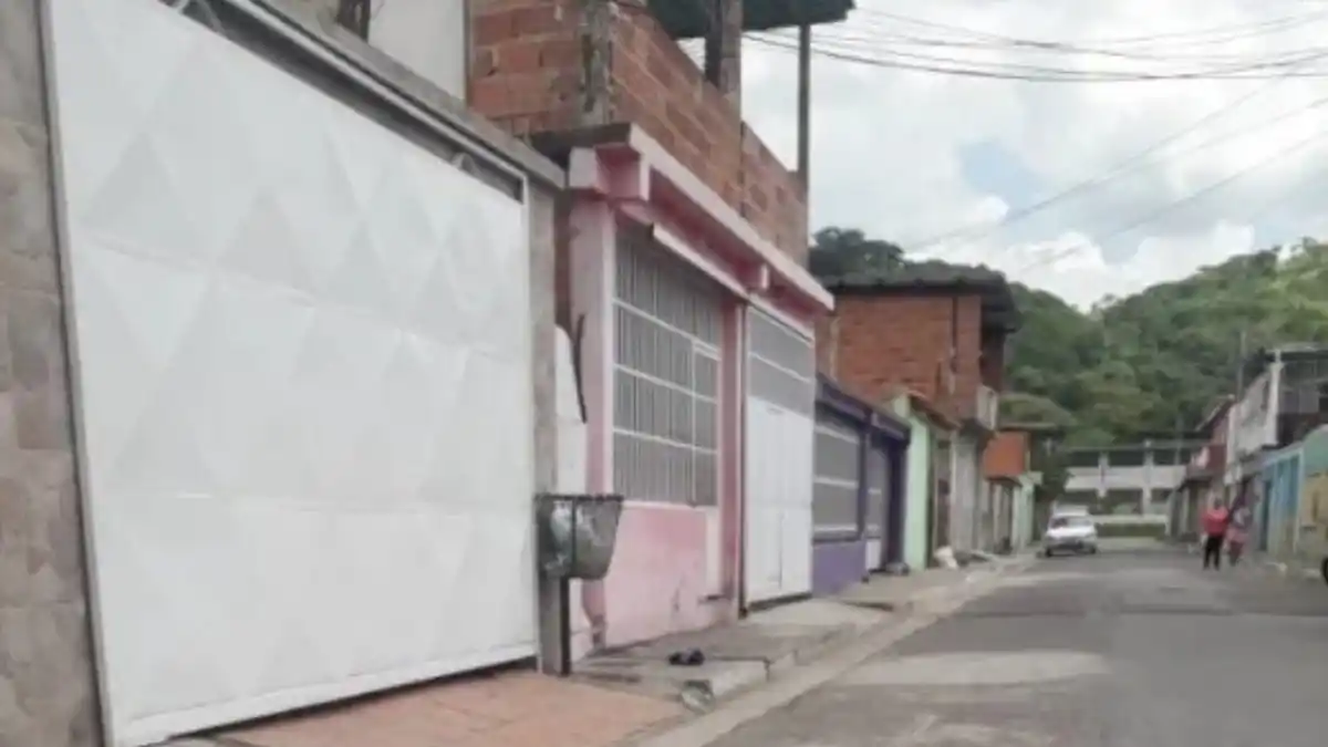 EN ACCIÓN TIPO COMANDO seis delincuentes le quitaron la vida a dos personas