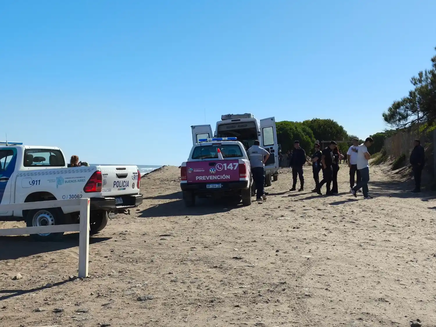 Gran despliegue policial en la zona de la playa y del parque Miguel Lillo