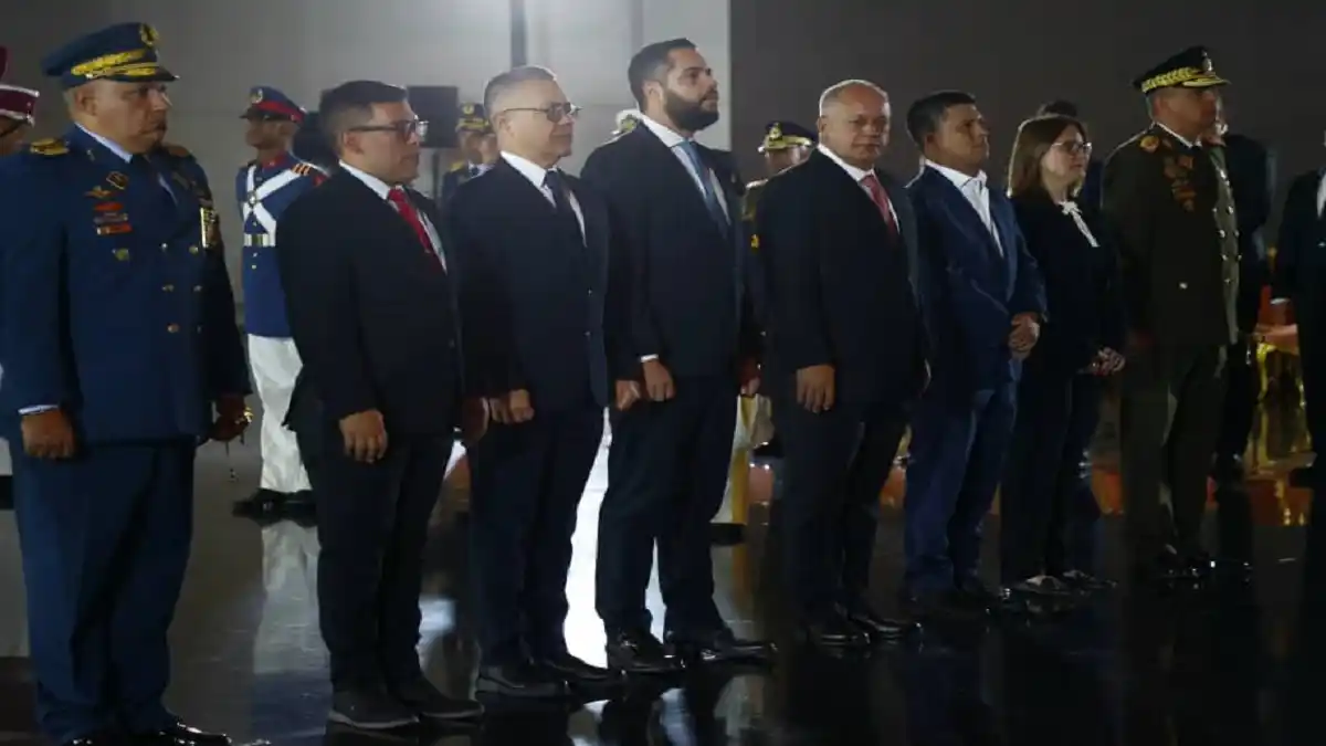 Autoridades rinden homenaje a El Libertador Simón Bolívar a 194 años de su muerte
