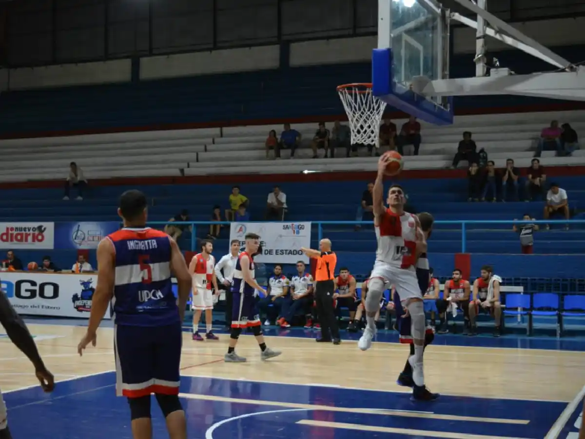 Pisó fuerte en Santiago 