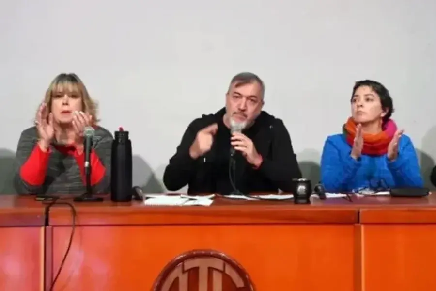 Pidiendo por el aumento de las jubilaciones, los trabajadores estatales confirmaron un paro y movilización