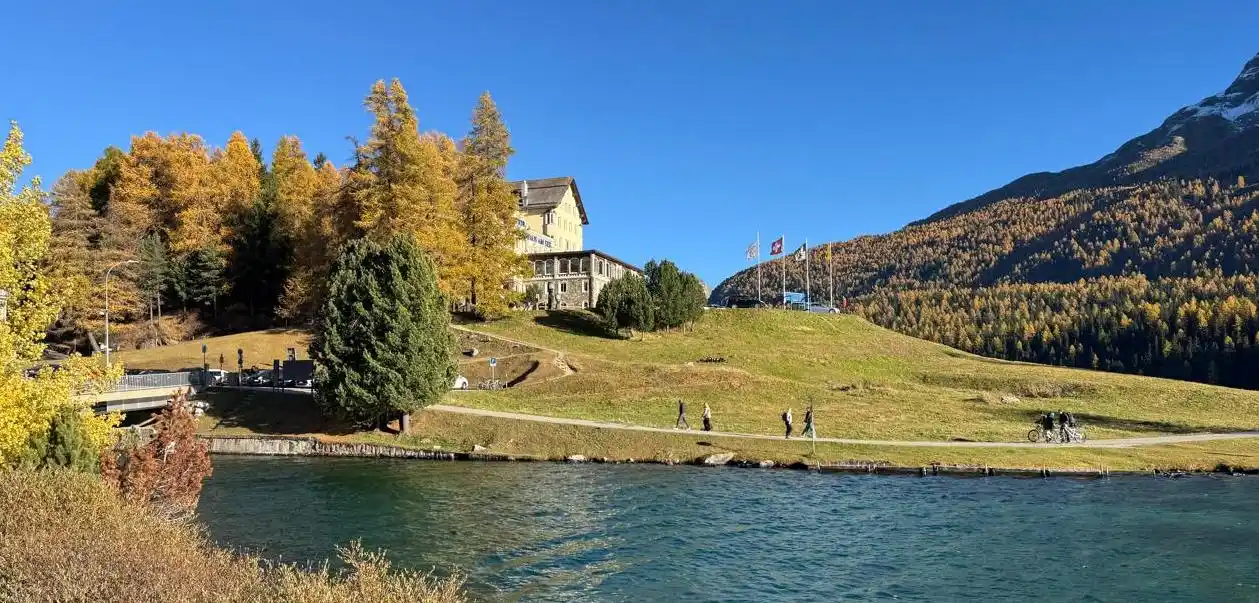 Lagos cristalinos, casitas alpinas, valles profundos y montañas majestuosas-
