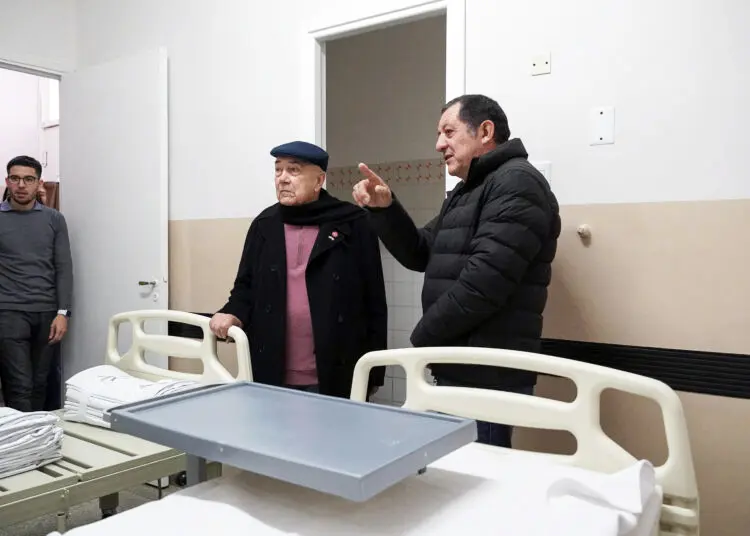 Obras. Marini recorriendo el hospital municipal