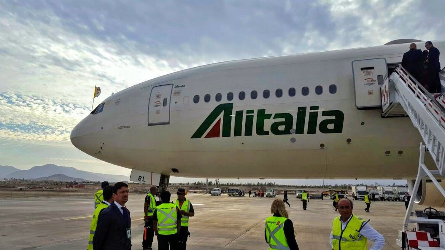 Pope Francis Flew Over Argentina Twice—but Never Landed Again