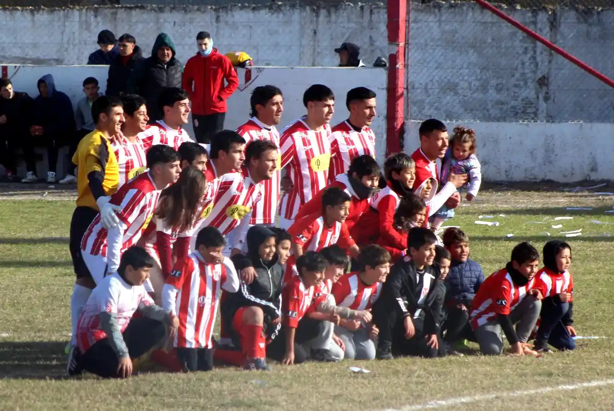 Torneo Oficial 2025
Barrio Norte se hizo fuerte en su
 estadio al vencer 2 a 0 a Urquiza