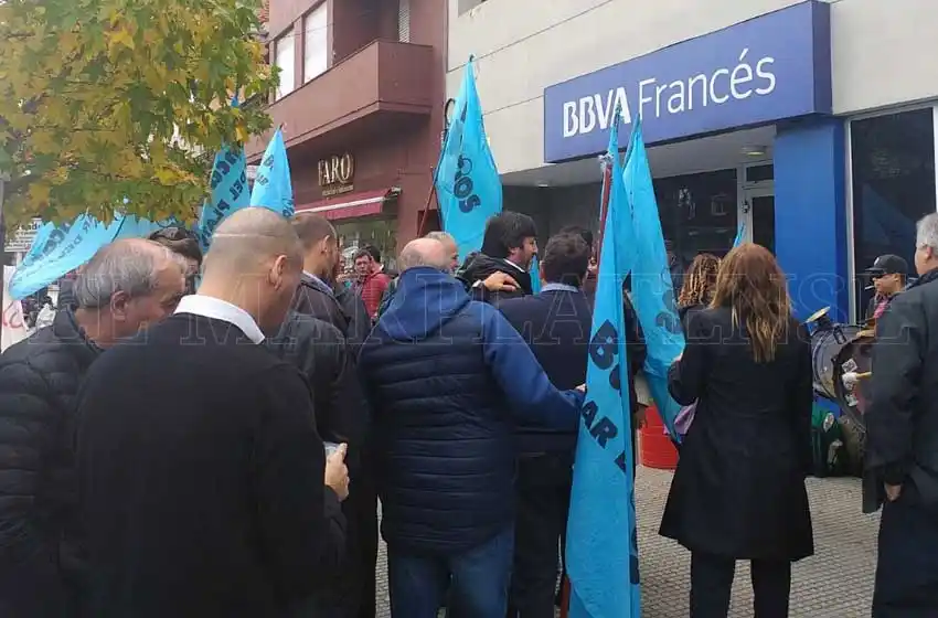 Acusan casos de "acoso laboral" en el Banco Francés