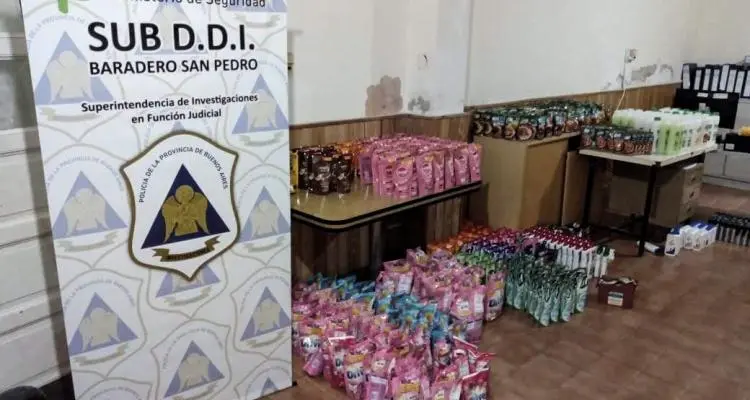 La causa del exchofer del intendente llegó a un supermercado chino de Santa Lucía