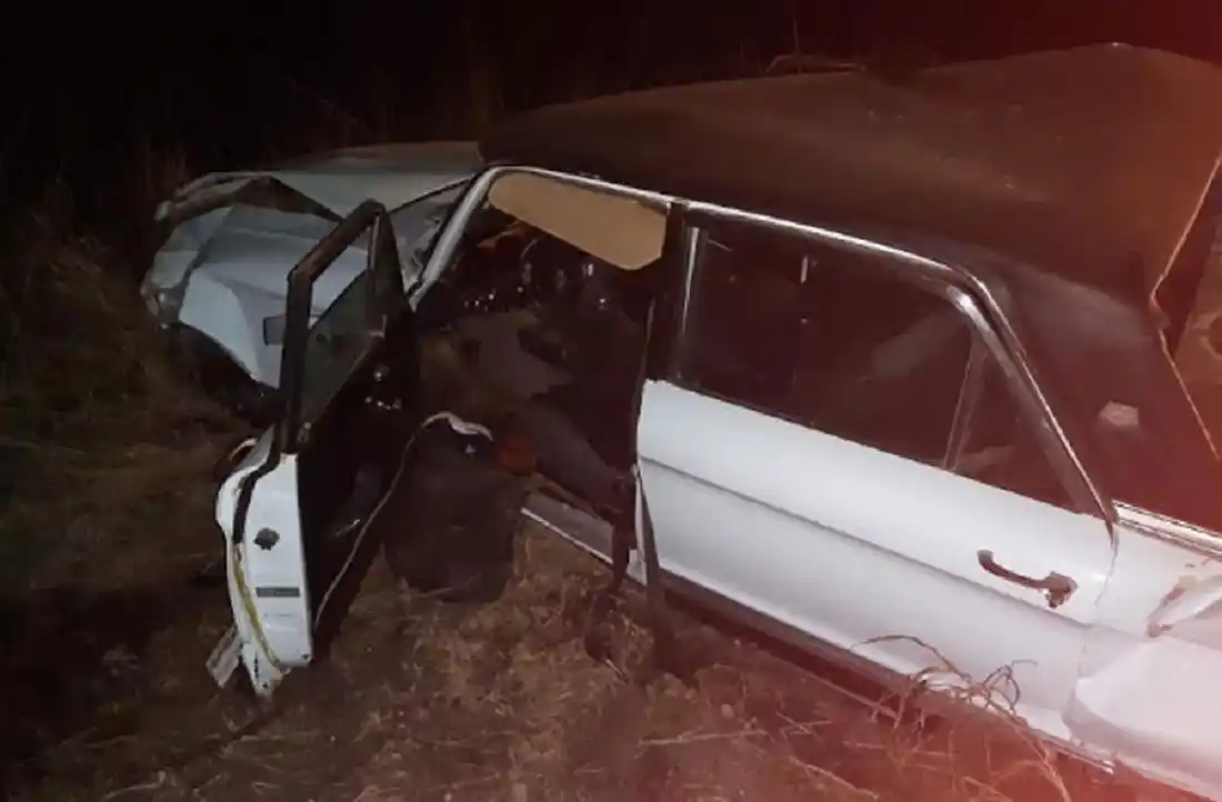 Dos lesionados tras el vuelco de un auto en la Ruta 51 camino a Irazusta