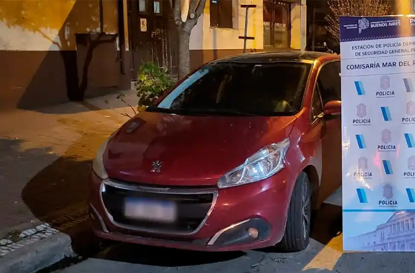 Conducía por Mar del Plata un auto robado en La Matanza