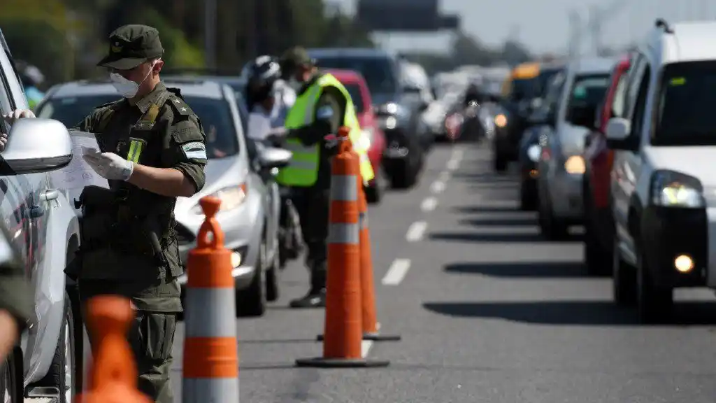 Restricciones: Trabajadores no esenciales no podrán ingresar de Provincia a Ciudad