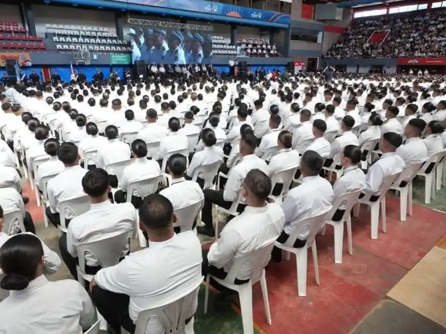 Jura de policías este viernes. Crédito: Gobierno de la provincia de Santa Fe